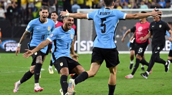 Uruguai encara uma inspirada Colômbia nas semifinais da Copa América