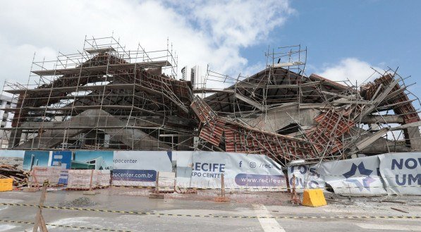 Desabamento do Novo Centro de Conven&ccedil;&otilde;es do Recife - Obras - Desabamento - Acidente - Centro de Conven&ccedil;&otilde;es - Recife 