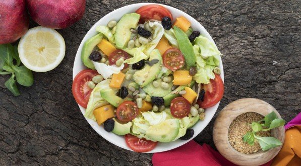 Salada com frutas para refeição