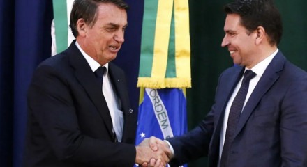 O presidente Jair Bolsonaro e o delegado da Polícia Federal Alexandre Ramagem