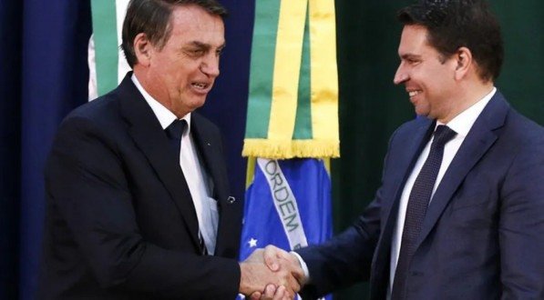 O presidente Jair Bolsonaro e o delegado da Polícia Federal Alexandre Ramagem