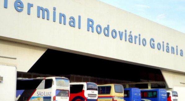 Imagem do Terminal Rodoviário de Goiânia lotado de ônibus