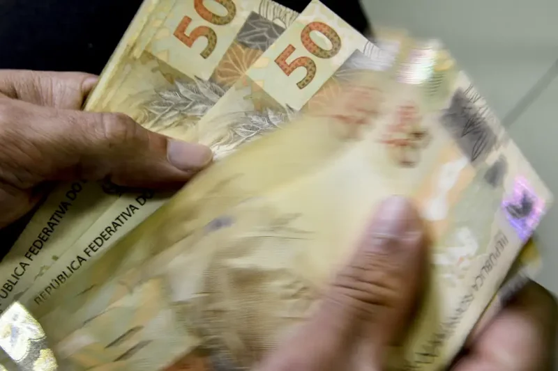 O Pis/Pasep é um abono que pode chegar a até um salário mínimo, dependendo do tempo de trabalho formal no ano-base