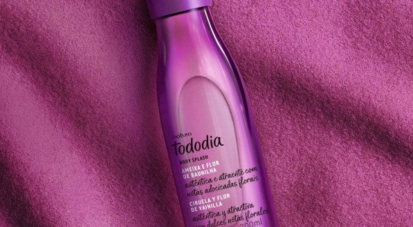 Imagem ilustrativa do body splash desodorante colônia ameixa e flor de baunilha, da Natura
