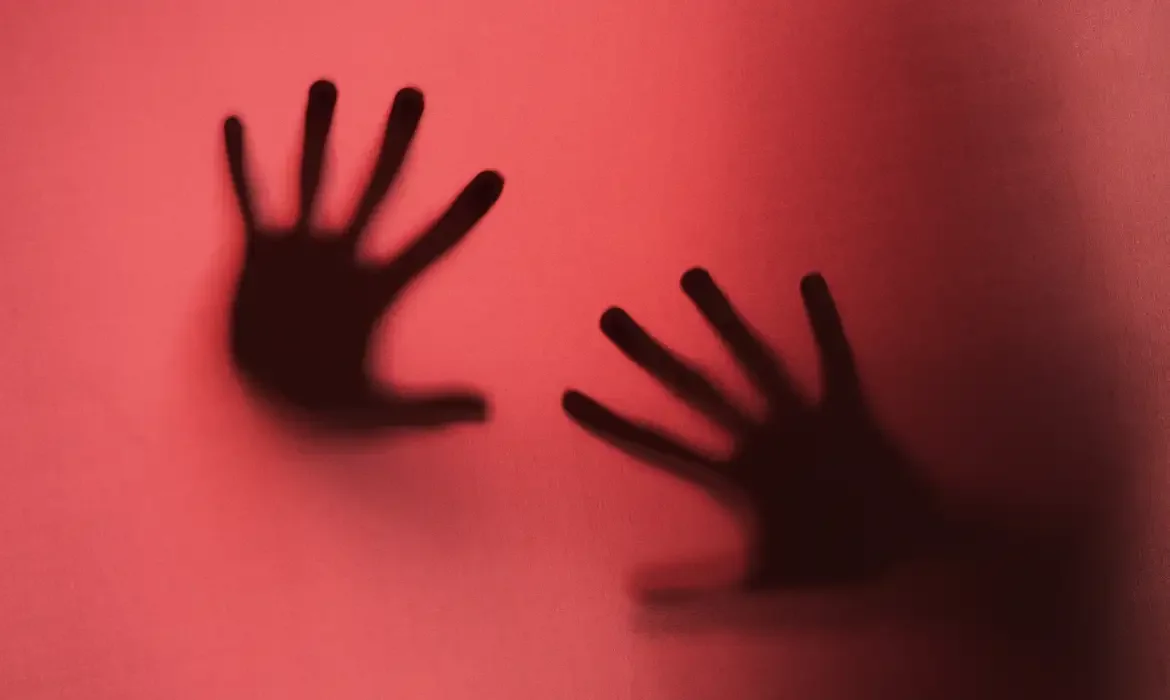 Câmara aprova decreto que pode dificultar aborto legal a crianças estupradas