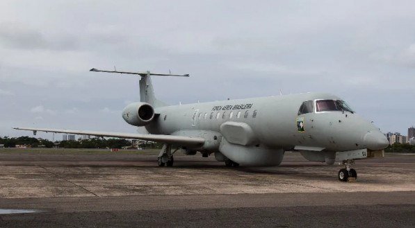 Aeronave da FAB na Base Aérea do Recife