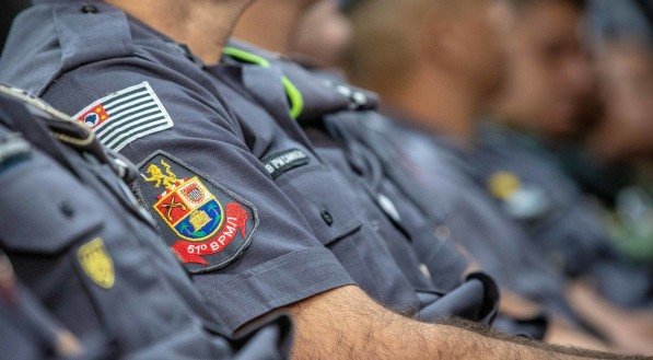 Imagem ilustra farda de oficial da Polícia Militar de São Paulo (PM SP)