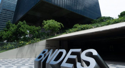 Imagem da logo do BNDES