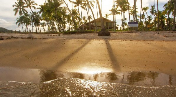 Na imagem, orla da Praia de Guadalupe, uma das melhores de Pernambuco