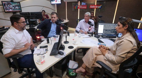 Debate Rádio Jornal sobre o Porto de Suape