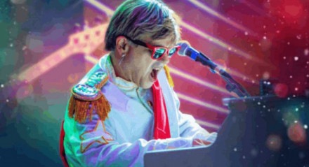 Elton John Essence - Rocketman é um espetáculo que mostra a trajetória do cantor