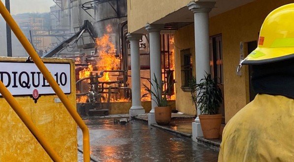 Incêndio na fábrica da José Cuervo