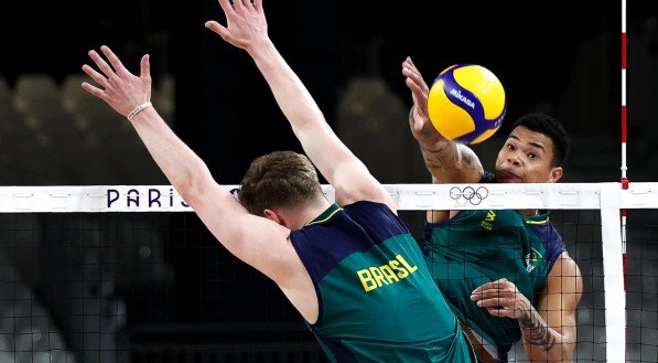 Imagem de treino do vôlei do Brasil nas Olimpíadas
