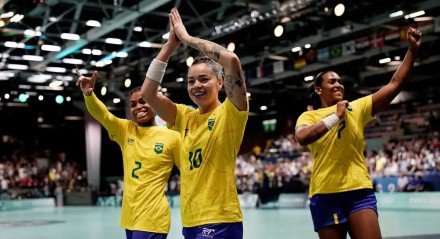 As brasileiras, comandadas pelo técnico Cristiano Rocha, dominaram a partida desde o início
