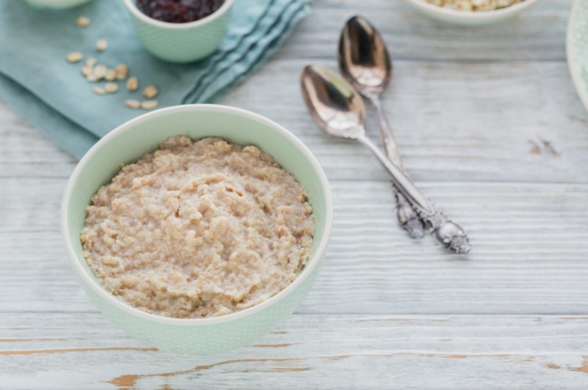 Mingau de aveia: Nutrição e sabor para o seu bebê!