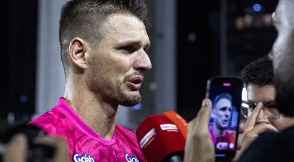 Imagem do goleiro Vagner em anúncio da saída do Náutico após jogo contra o Remo