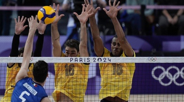 Brasil enfrentou a Itália na estreia do Vôlei masculino em Paris 2024