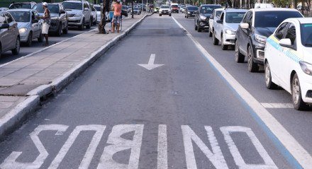 Desafios do Recife - Faixa Azul - Ônibus - Agamenon Magalhaes - Mobilidade - Corredor de ônibus - Trânsito - Congestionamento - Recife