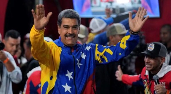 Nicolas Maduro comemora a vitoria na eleições de 2024