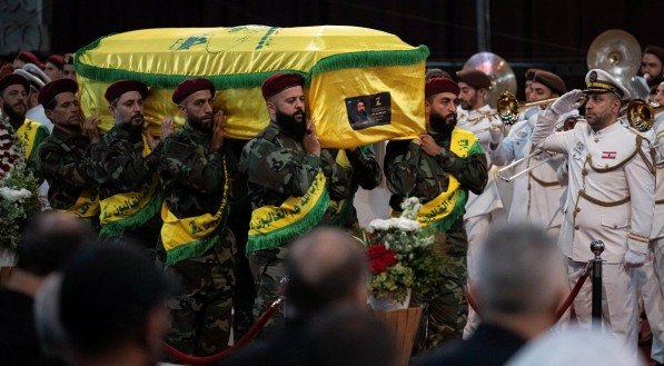 Hezbollah diz que resposta a ataque israelense que matou seu comandante é 'inevitável'
