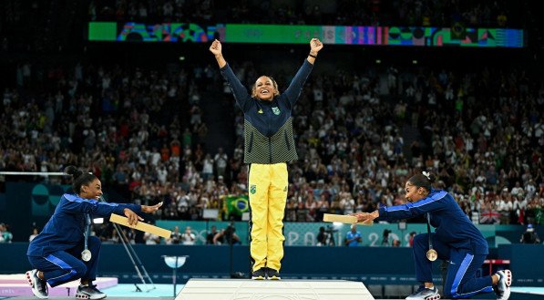 Rebeca Andrade conquistou medalha de ouro e sagrou-se a maior atleta do País nas Olimpíadas