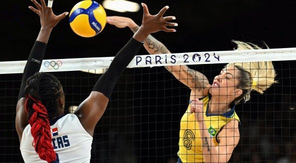 Seleção brasileira de vôlei conquista vitória sobre República Dominicana nos Jogos Olímpicos