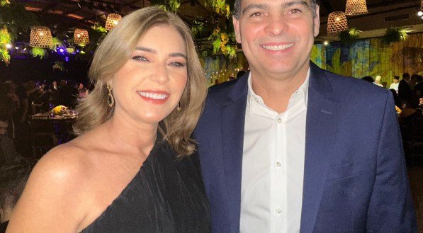 Lucinha e João Wanderley, em festa na Blu'Nelle