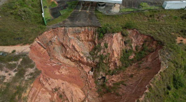 Problemas na rodovia PE-33 impactam no acesso e funcionamento do campus Cabo de Santo Agostinho do IFPE