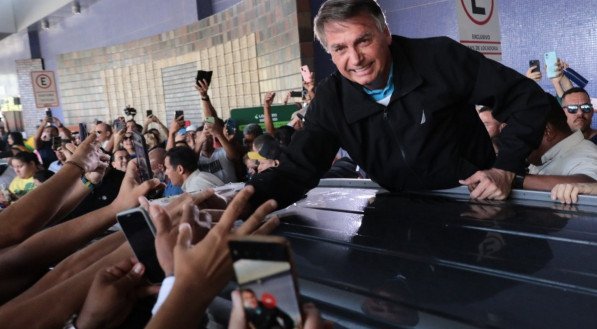 Chegada de Bolsonaro ao Aeroporto do Recife