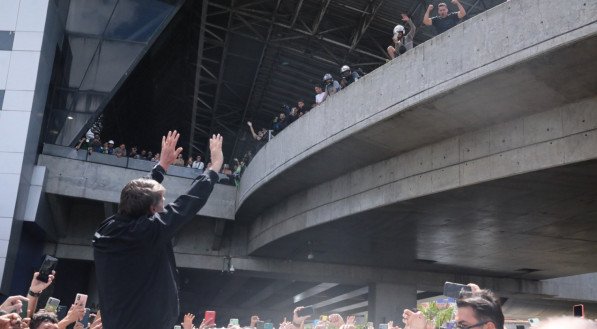 Chegada de Bolsonaro ao Aeroporto do Recife