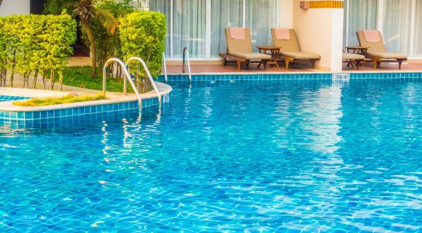 Imagem ilustrativa de piscina