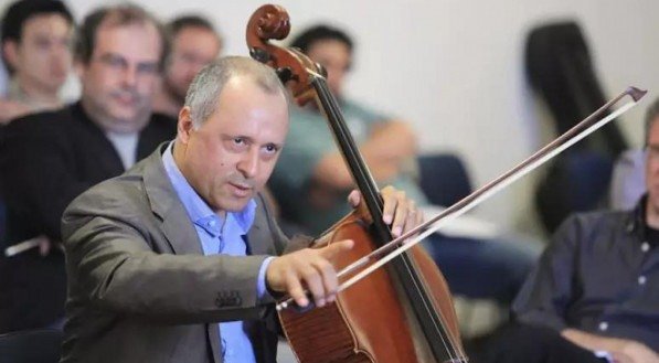 Maestro Antônio Menezes