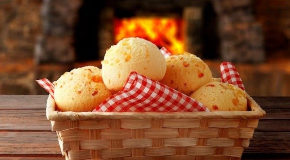 Imagem do pão de queijo tradicional mineiro
