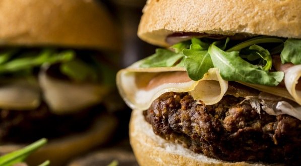 6 receitas veganas ricas em proteína que você vai amar