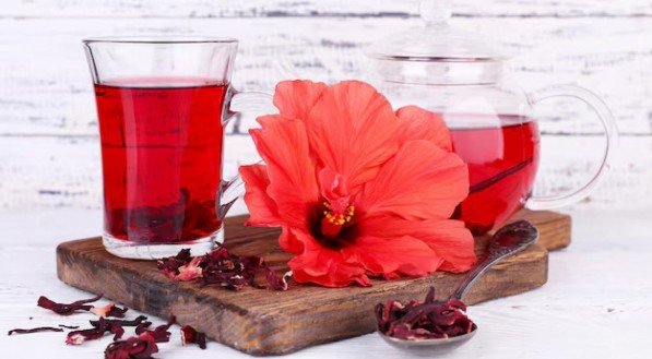 Imagem ilustrativa do chá de hibisco