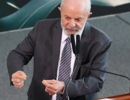 Lula visitou, nesta manhã, a sala de situação da primeira edição do CNU, na sede da Dataprev, em Brasília. O CNU ficou conhecido como "Enem dos Concursos"