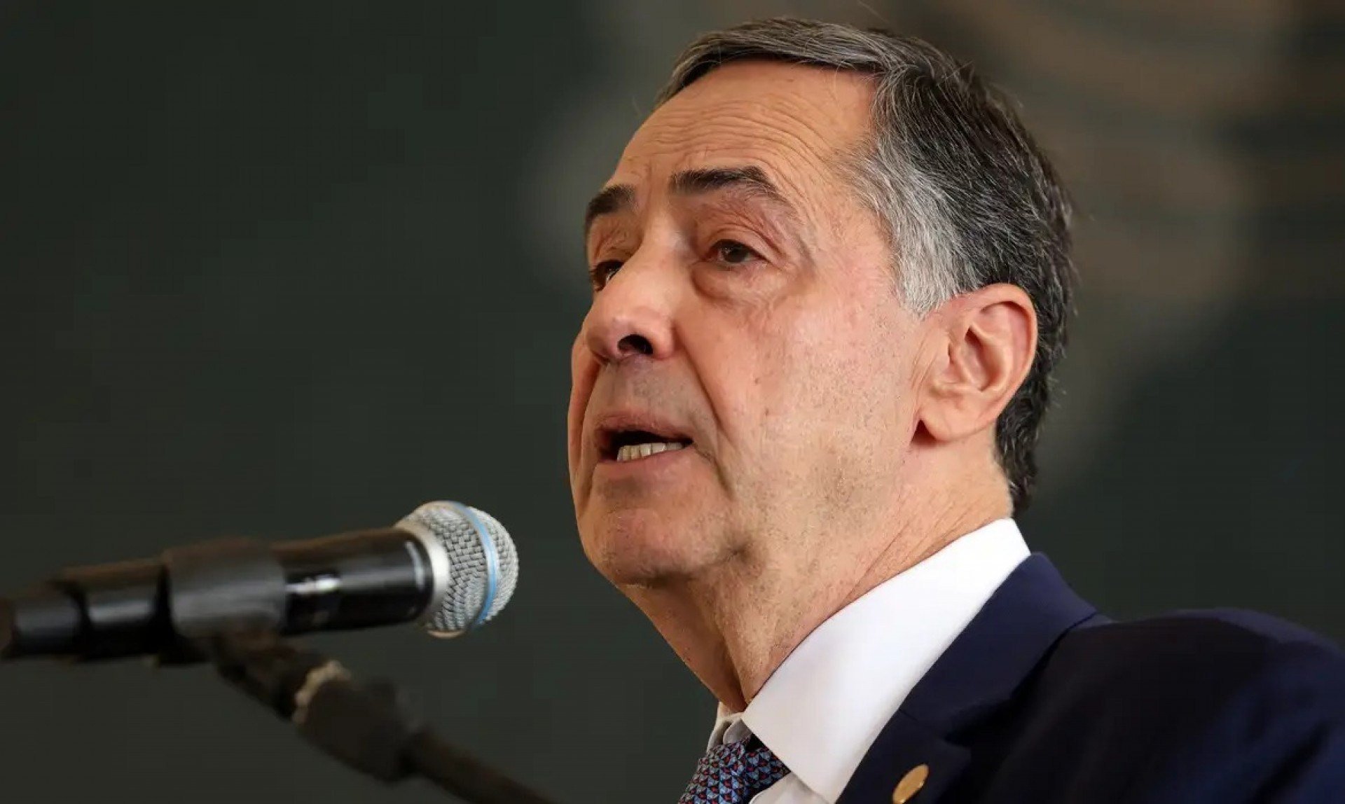 Barroso ignora ação contra o STF e diz que País vive 'grande harmonia'