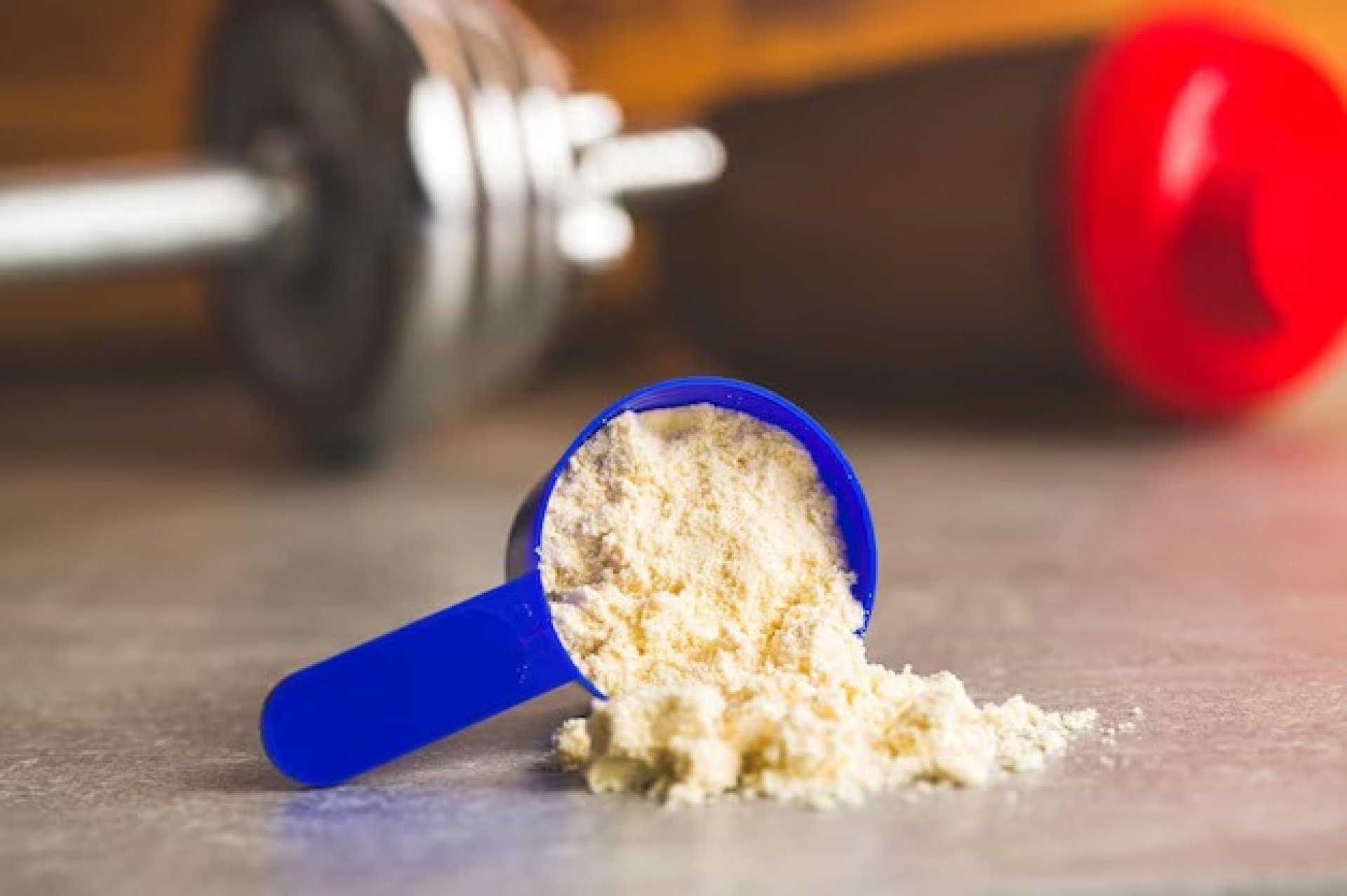 Whey ficou caro? Confira alimentos ricos em proteínas que podem substituir o suplemento