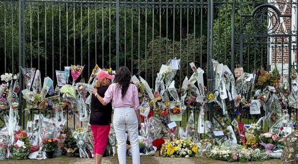 Funeral de Alain Delon será no sábado em cerimônia reservada
