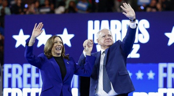 Estreia de Tim Walz na arena política testa opção de Kamala Harris por vice desconhecido
