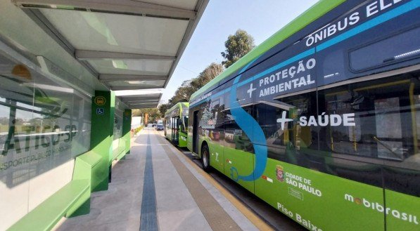A transi&ccedil;&atilde;o para &ocirc;nibus el&eacute;tricos e o fortalecimento do transporte coletivo representam uma oportunidade &uacute;nica para o Brasil