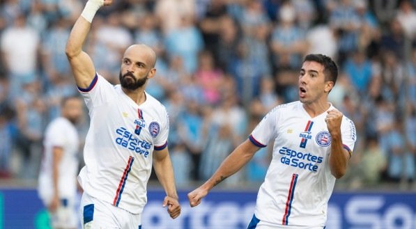 Imagem dos jogadores do Bahia comemorando gol no Brasileirão da Série A