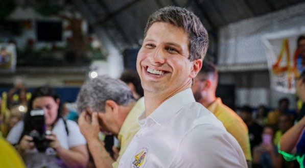 Atual prefeito e candidato &agrave; reelei&ccedil;&atilde;o Jo&atilde;o Campos (PSB)