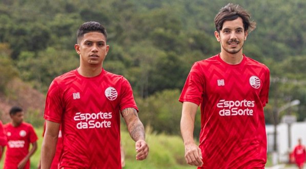 Gustavo Maia e Marco Antônio, jogadores do Náutico