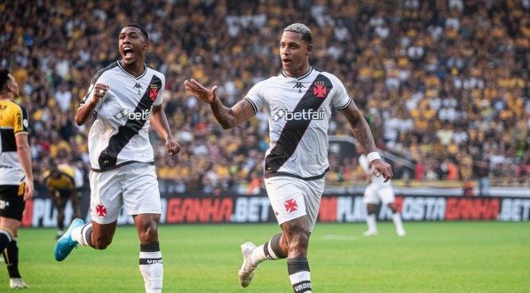 Imagem de Rayann e David, jogadores do Vasco da Gama
