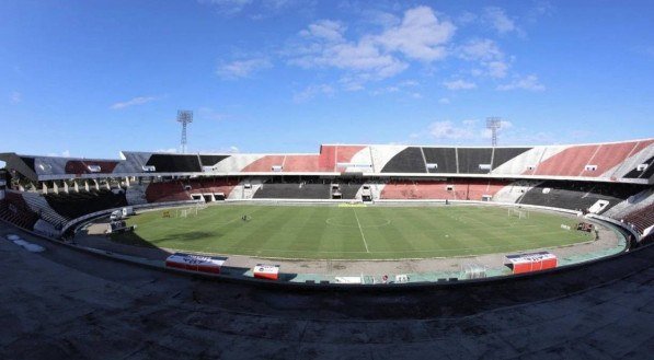 Imagem panor&acirc;mica do est&aacute;dio do Arruda, a casa do Santa Cruz