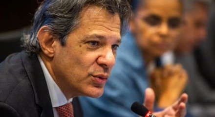 Ministro Fernando Haddad assina do OGU 2025