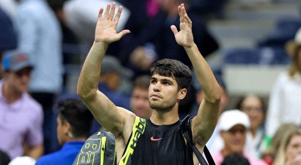 Imagem de Carlos Alcaraz após eliminação no US Open 2024