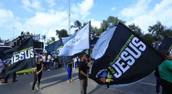 Marcha para Jesus homenageou as vítimas de tragédia no Morro da Conceição, no Recife