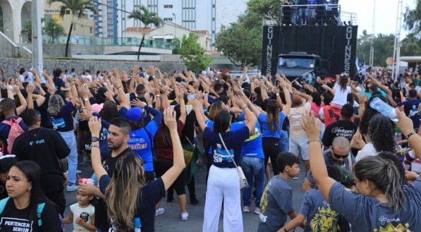 Marcha para Jesus homenageou as vítimas de tragédia no Morro da Conceição, no Recife